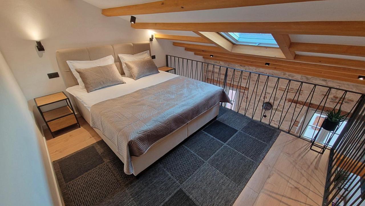 Apartma Duo #2 *